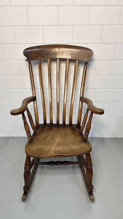 Schaukelstuhl Holz Alt