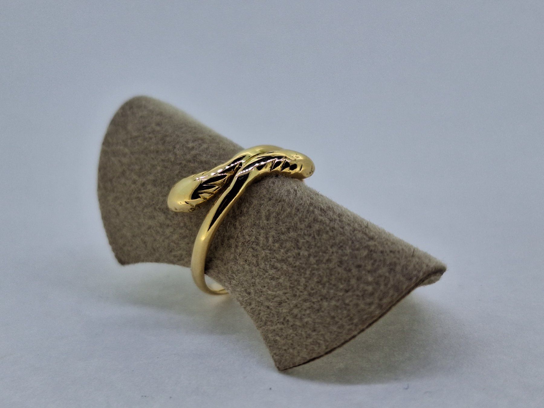 Bagues: Edler Ring in 750 Gelbgold – D'occasion à Unterägeri par Altgoldschmuck 2