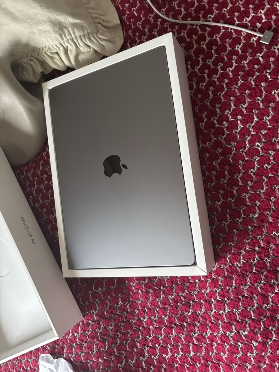 Apple Notebooks: Mac book air 15 pouces 2023 – Neu (gemäss Beschreibung) aus Villars-sur-Glâne von len_blr2 8