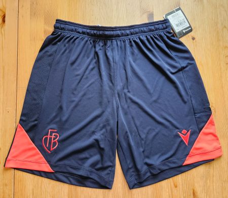 FC Basel Hosen Shorts NEU Macron Grösse L FCB