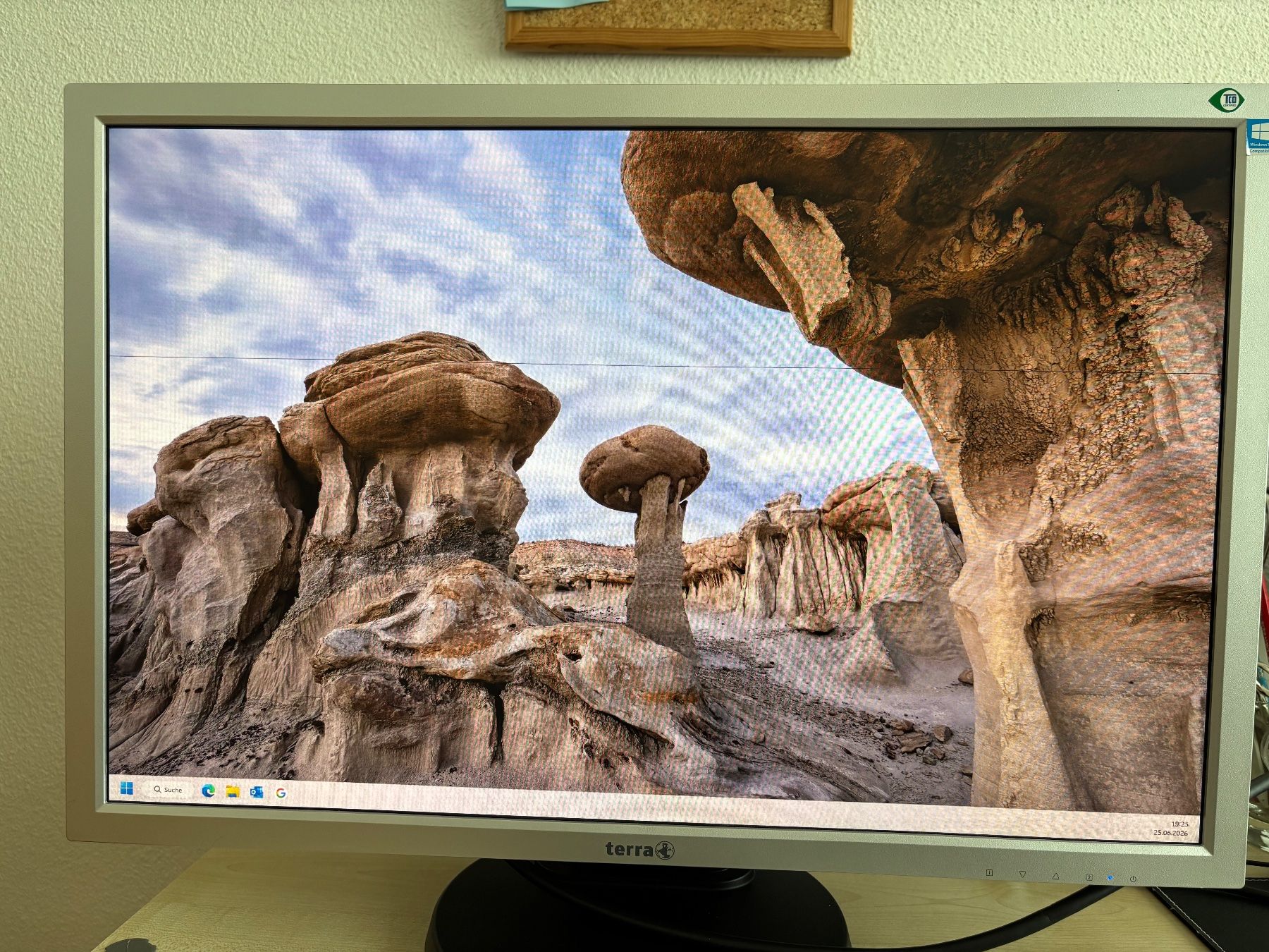 Monitore: Bildschirm 24 Zoll – Gebraucht aus Wauwil von Happy-Joe