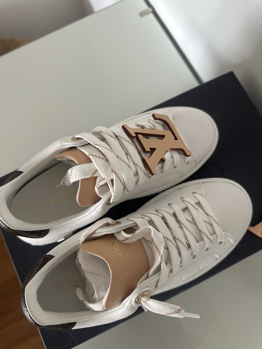 Louis Vuitton Scarpe da donna: Louis Vuitton Time Out Sneakers  – Nuovo e nell'imballaggio originale da Buchrain venduto da Franciscacsousa