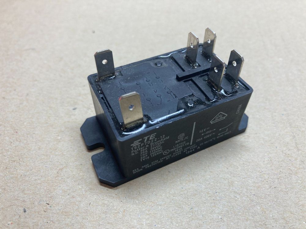12V Relais schaltet 30 A 277 VAC Kaufen auf Ricardo