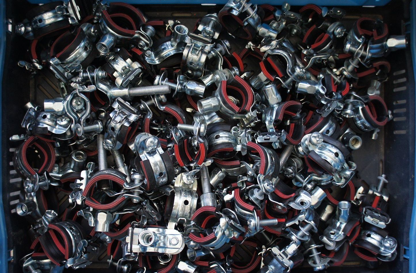 Hilti Fixations: Hilti Schellen 1/2" und 3/4" – D'occasion à Walzenhausen par OK_1