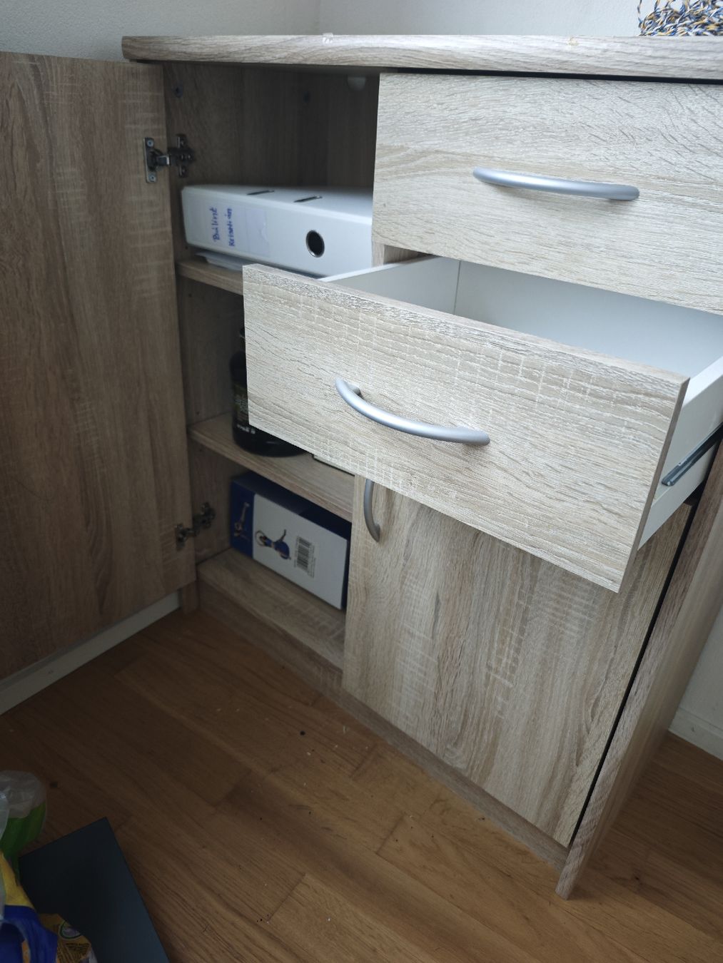 Armadi: Kommode schrank  mit 2 Schubladen und 2 Tueren – Usato da Chur venduto da Edina1994 3