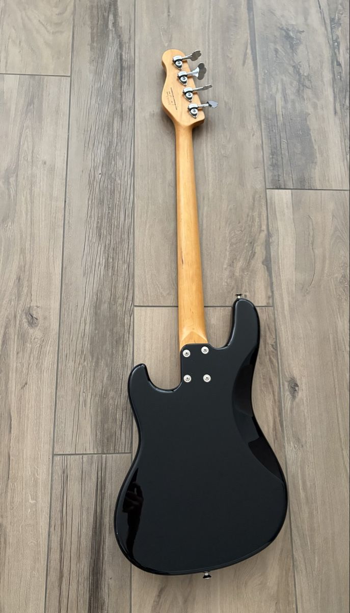 Musikinstrumente: E-Bass „Hammersmith“ / Kanada – Gebraucht aus Schneisingen von Rogtrader 6