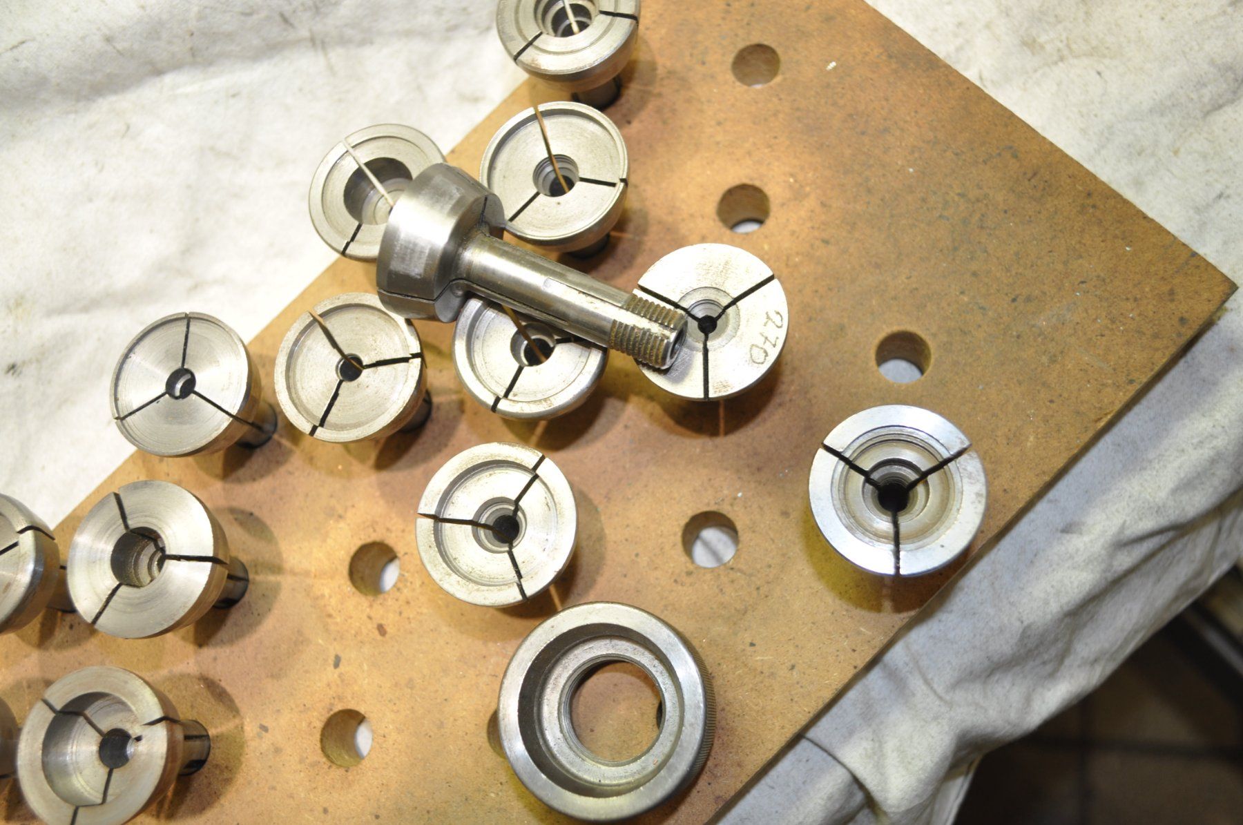 Schaublin Tutti gli attrezzi: Schaublin 70 Stufenfutter W12  D=33mm – Usato da Frenkendorf venduto da BasLie 1