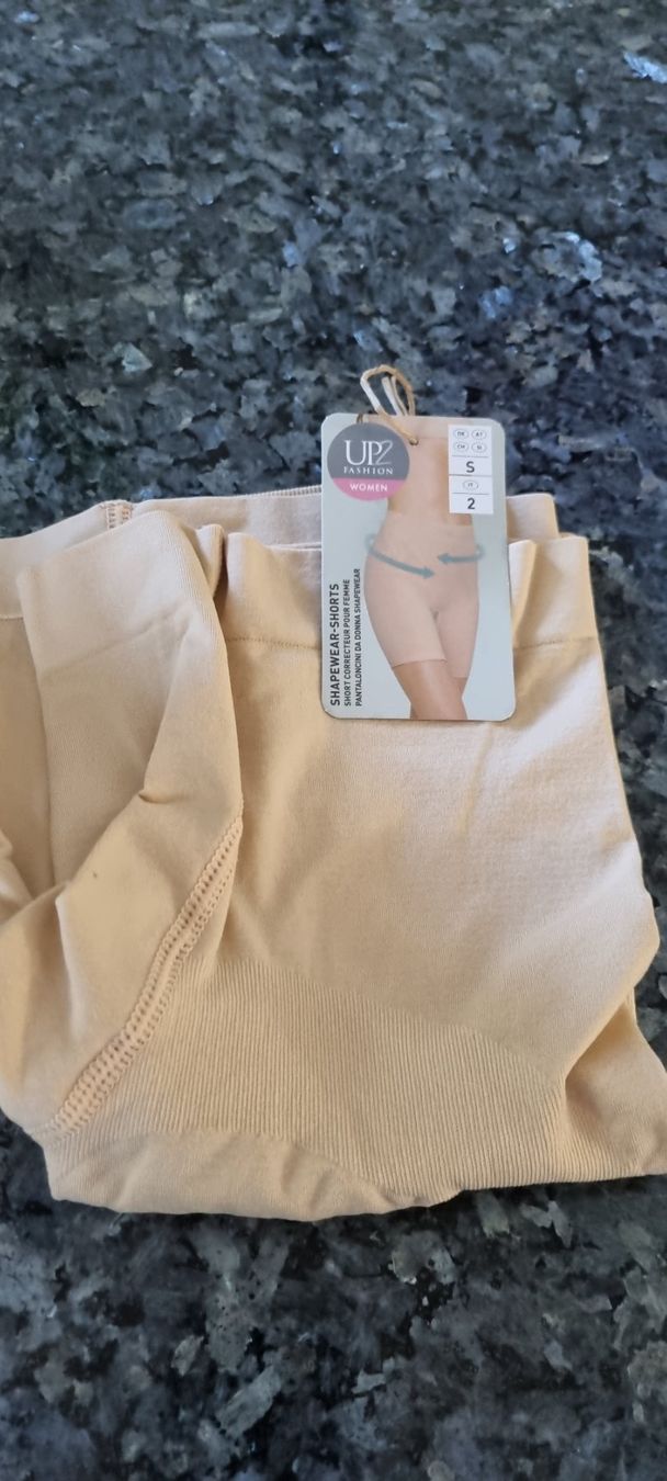 Sonstige Unterwäsche: Shapewear Shorts Beige Grösse S neu – Neu (gemäss Beschreibung) aus egliswil von Maggy6