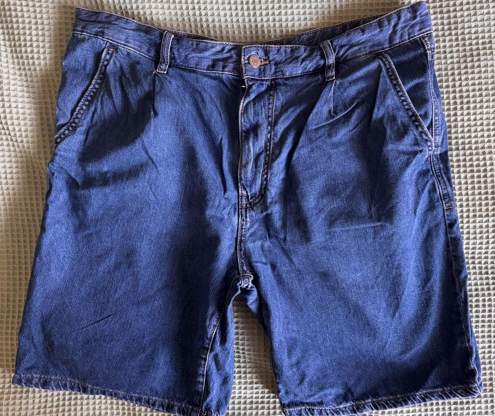 Pull&Bear Jeans: Jeans Shorts 46 – Usato da Zürich venduto da mat_n78x