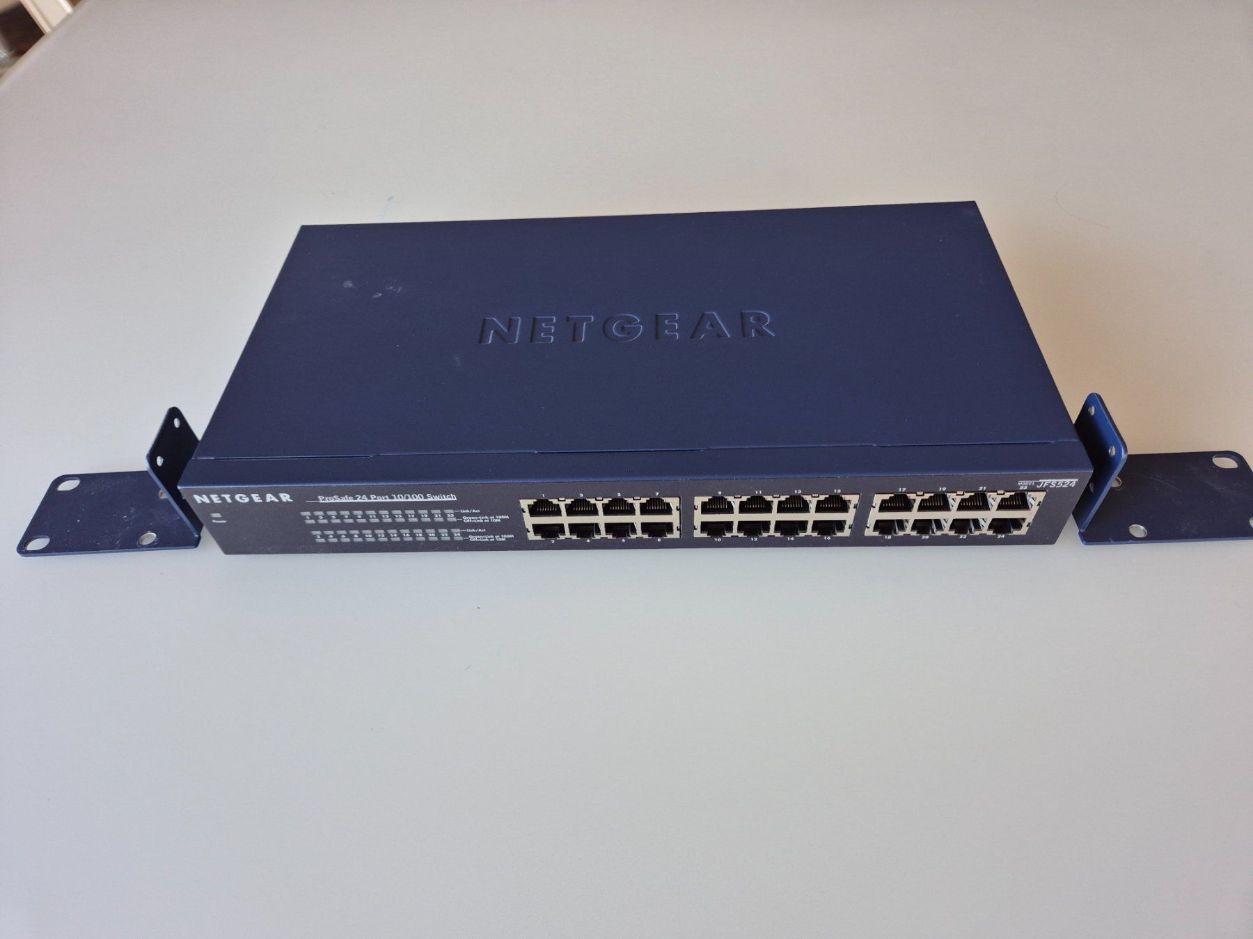 Netgear Hub & Switch: Home Netzwerk Switch RJ45 – Usato da Au/ZH venduto da maresma 1