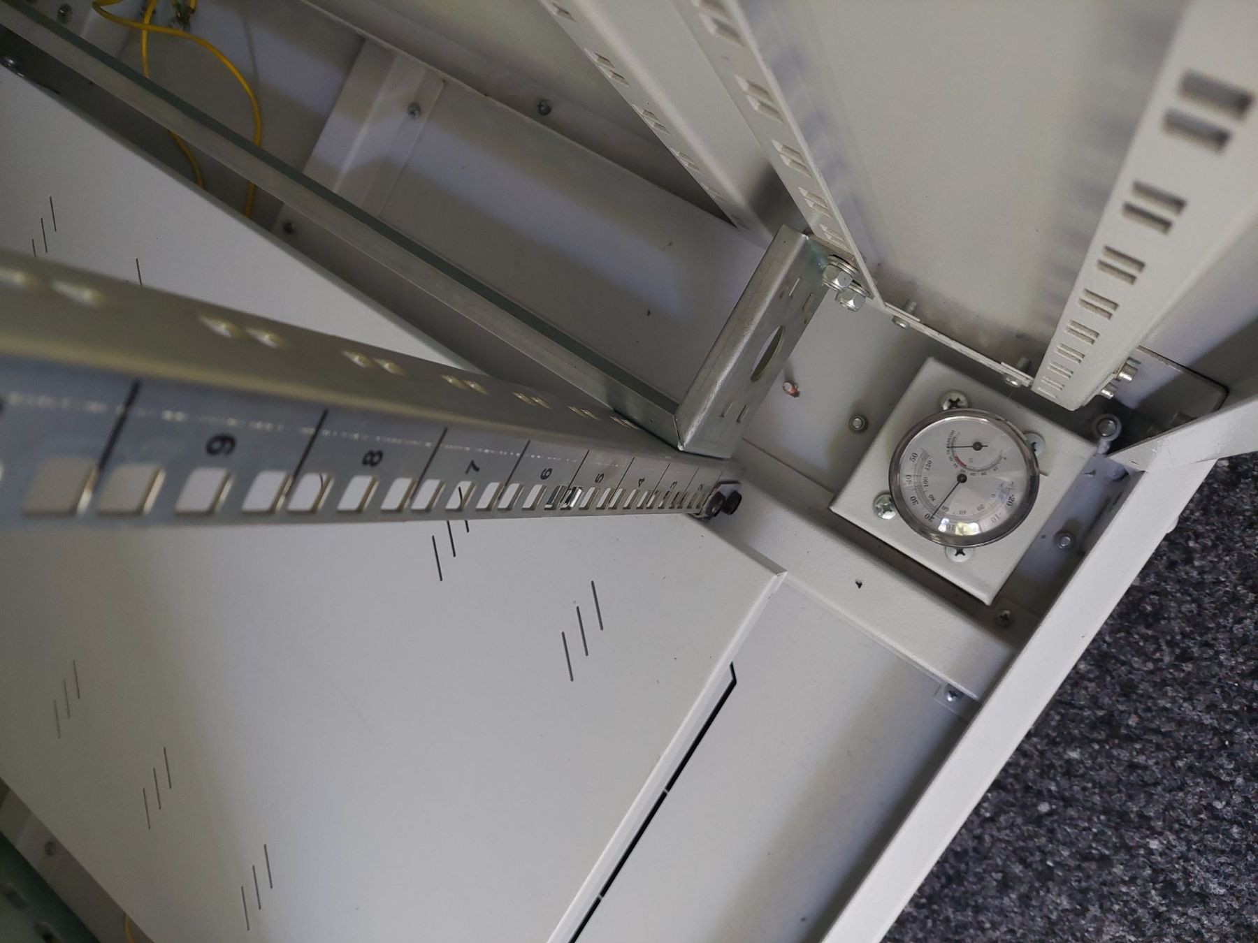 Schränke: Netzwerkschrank, Serverrack, Serverschrank mit Lüfter – Gebraucht aus Jona von Aptiva 3