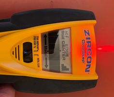Zircon i320 Metalldetektor und Holzbalken Detektor
