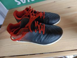 Kipsta Fussballschuhe, Grösse 31
