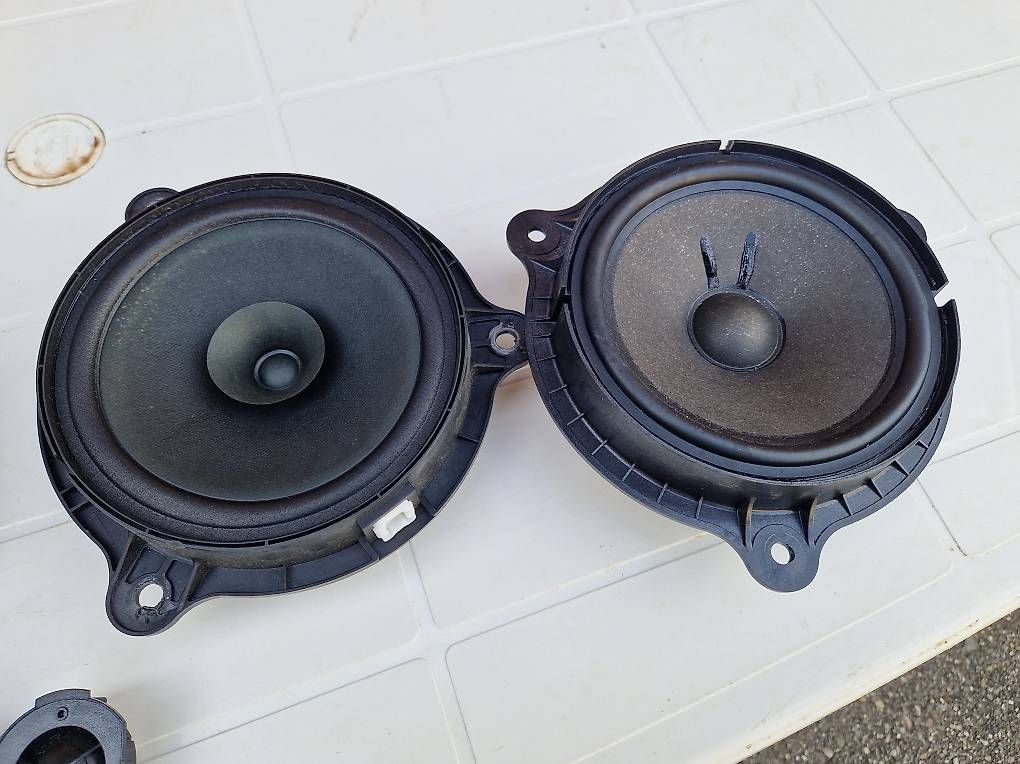 Casse acustiche: Original Dacia Duster 2 Lautsprecher Set – Usato da Mümliswil venduto da Sachs623 1