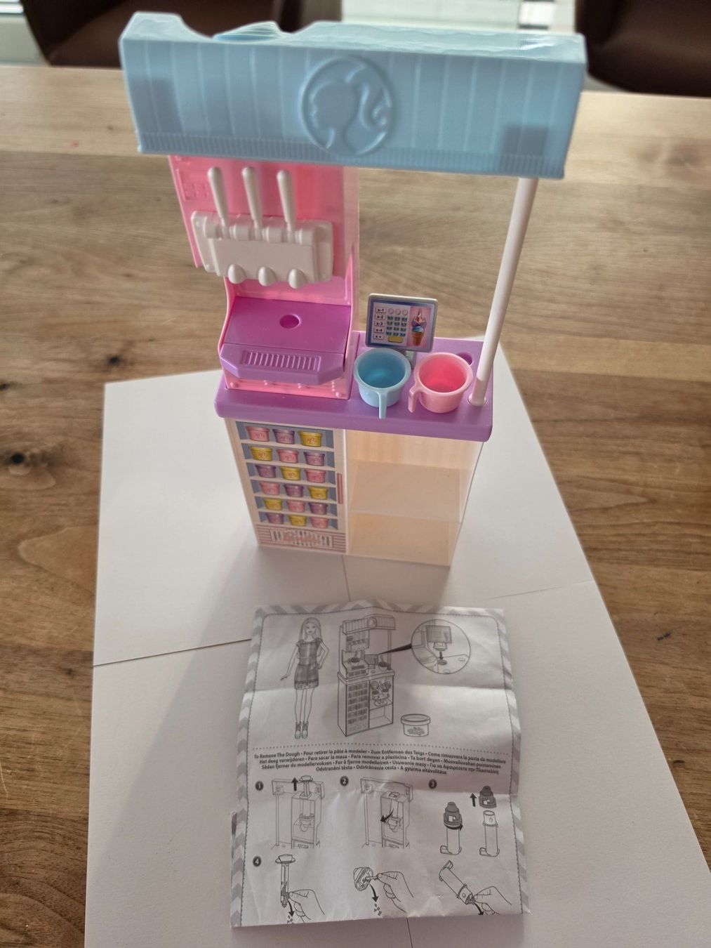 Spielzeuge: Barbie Icecreamshop – Gebraucht aus Hildisrieden von Faye11
