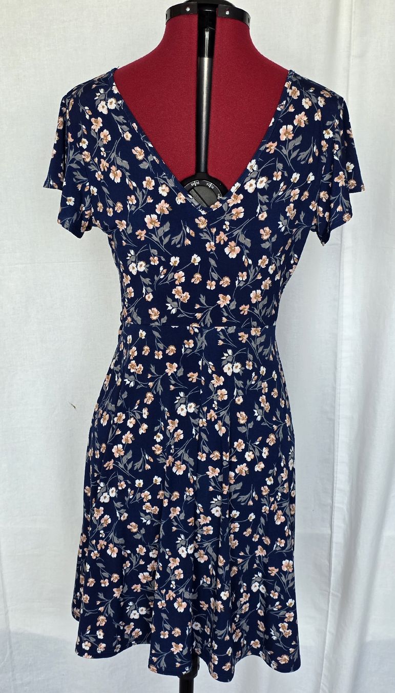 Kleider: Kleid – Neu (gemäss Beschreibung) aus Pfäffikon SZ von hrs_k2tn 2