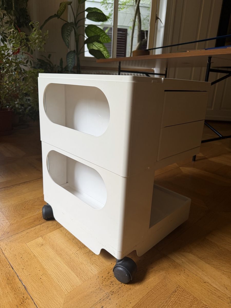 Korpus: Original Joe Colombo Boby B22 Rollcontainer – Gebraucht aus Zürich von mstu08 1