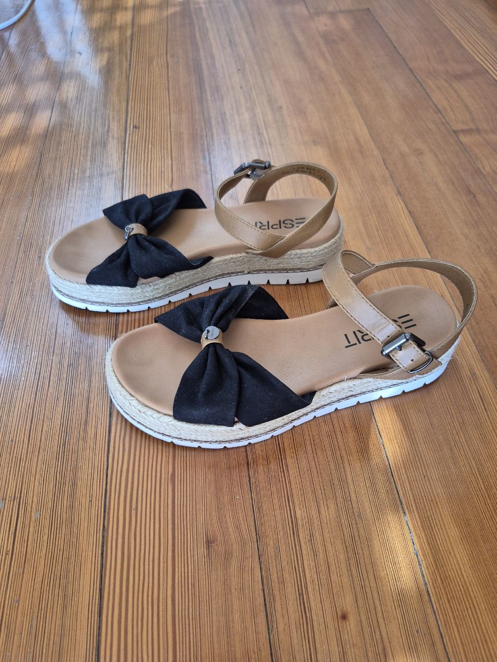 Esprit Scarpe da donna: Ballerines compensées Esprit 38 – Usato da Lausanne venduto da claire1401