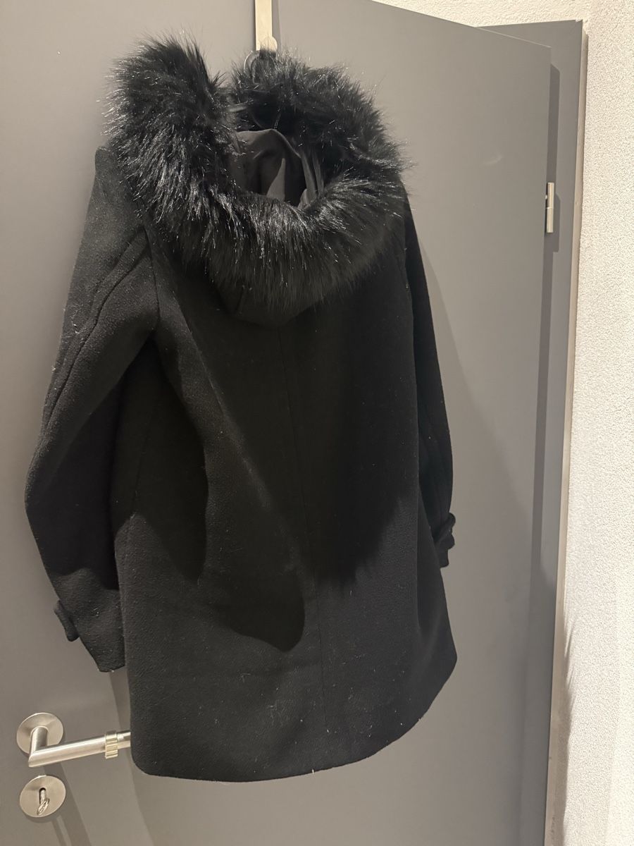 H&M Cappotti: Manteau noir – Usato da St-Pierre-Clages venduto da loc_8vtz 1