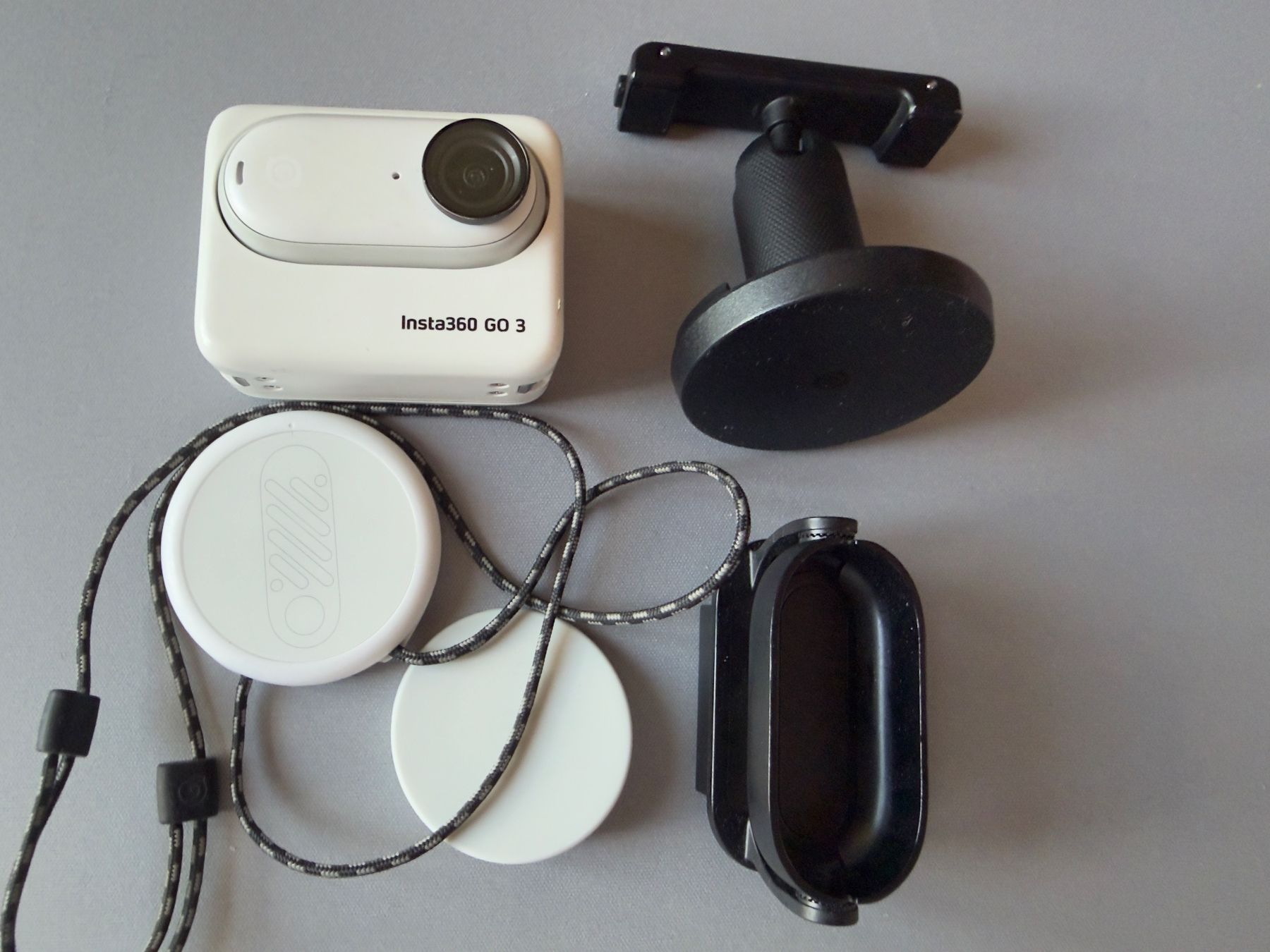Insta360 Action Cam: Insta360 GO 3 64G blanche – Usato da Vandoeuvres venduto da reverdinf