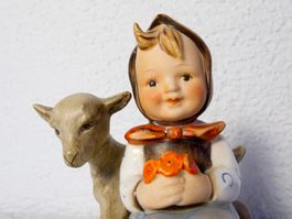 HUMMEL GOEBEL FIGUR Mädchen mit Böckchen Good Friends