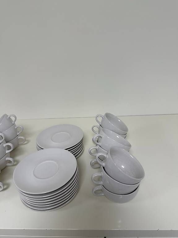 Geschirrsets: Teetassen und Suppenteller GRATIS – Gebraucht aus Aarau von vio_lrn7 2