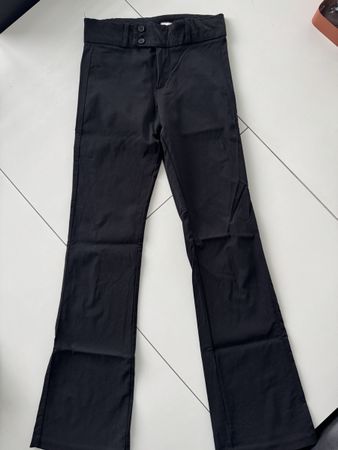 Damen Hose Schwarz Grösse 36 neuwertig