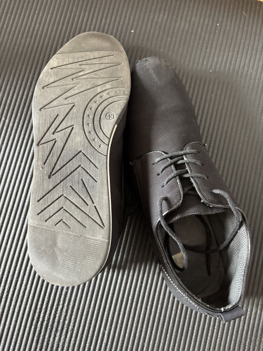 Herrenschuhe: Chaussures noires habillées  – Gebraucht aus Täuffelen von rem_8p6n 1