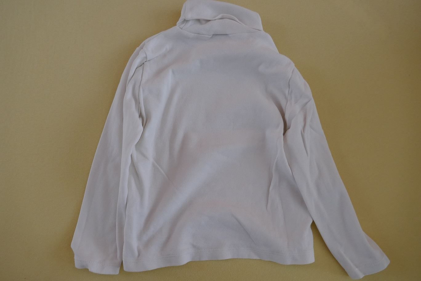 Camicette, T-shirt & Top: Weisses T-Shirt mit Rollkragen, Gr. 110 – Usato da Horgen venduto da Feli39 1