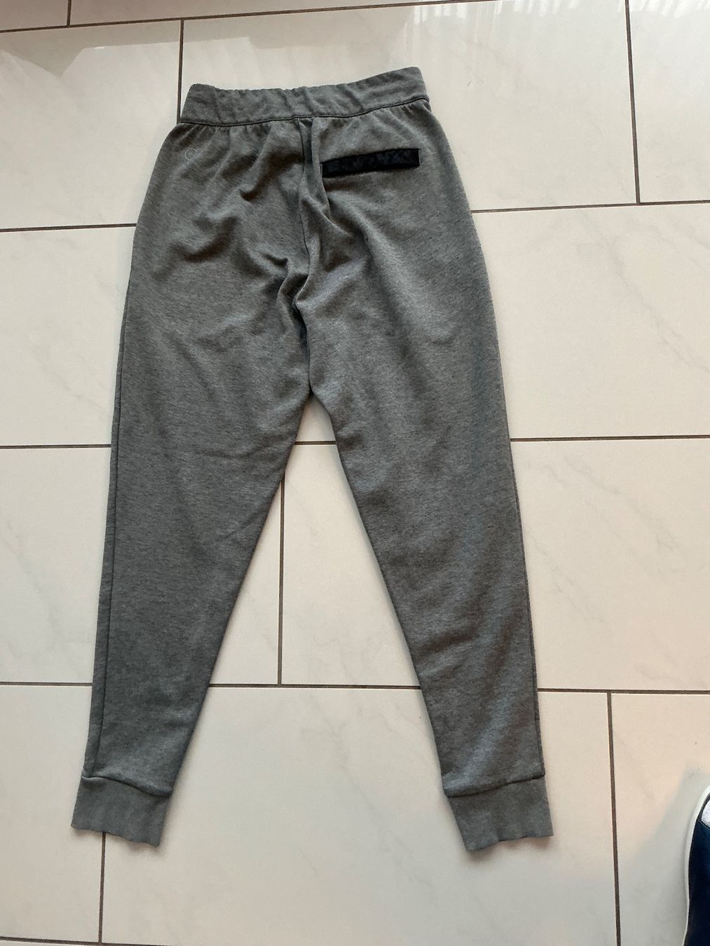 Puma Pantaloni: Trainerhose Puma Gr.S – Usato da Biel-Benken BL venduto da Sahra1 2