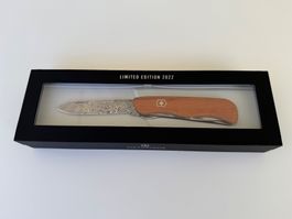Victorinox Damast Limited Edition "Special Picknicker 2022"