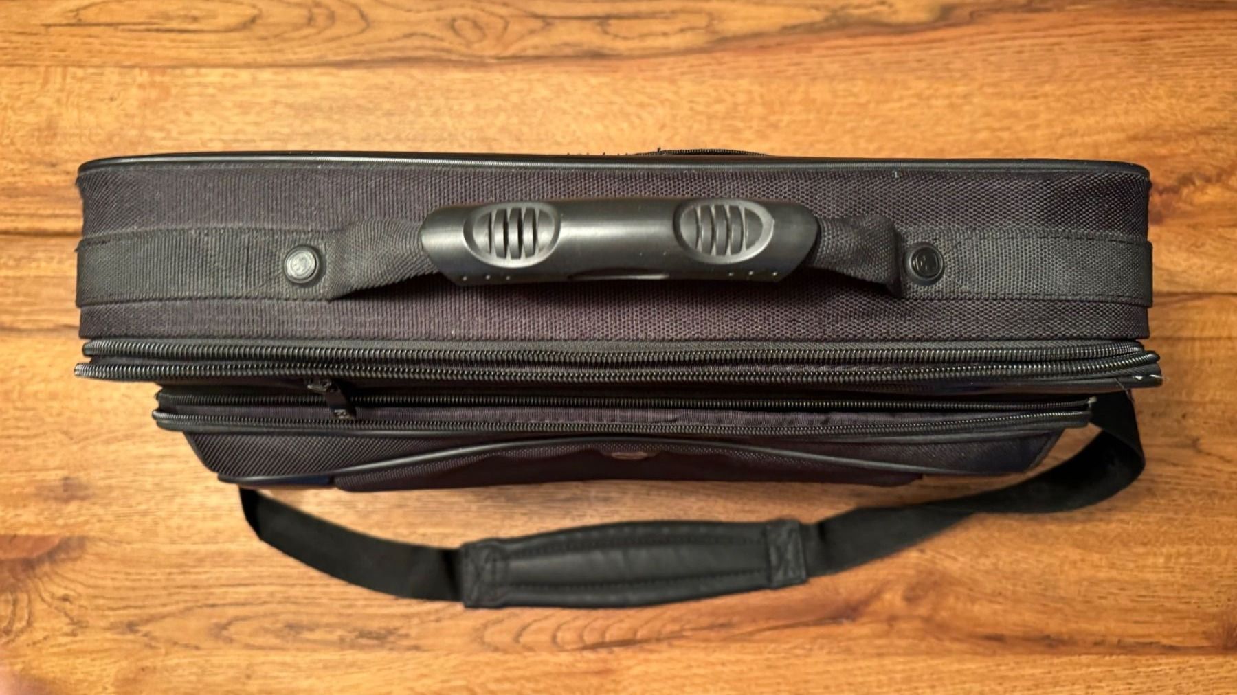 Wenger Borse: Wenger Laptop / Aktentasche schwarz – Nuovo (secondo la descrizione) da Rothenburg venduto da Disney3 1