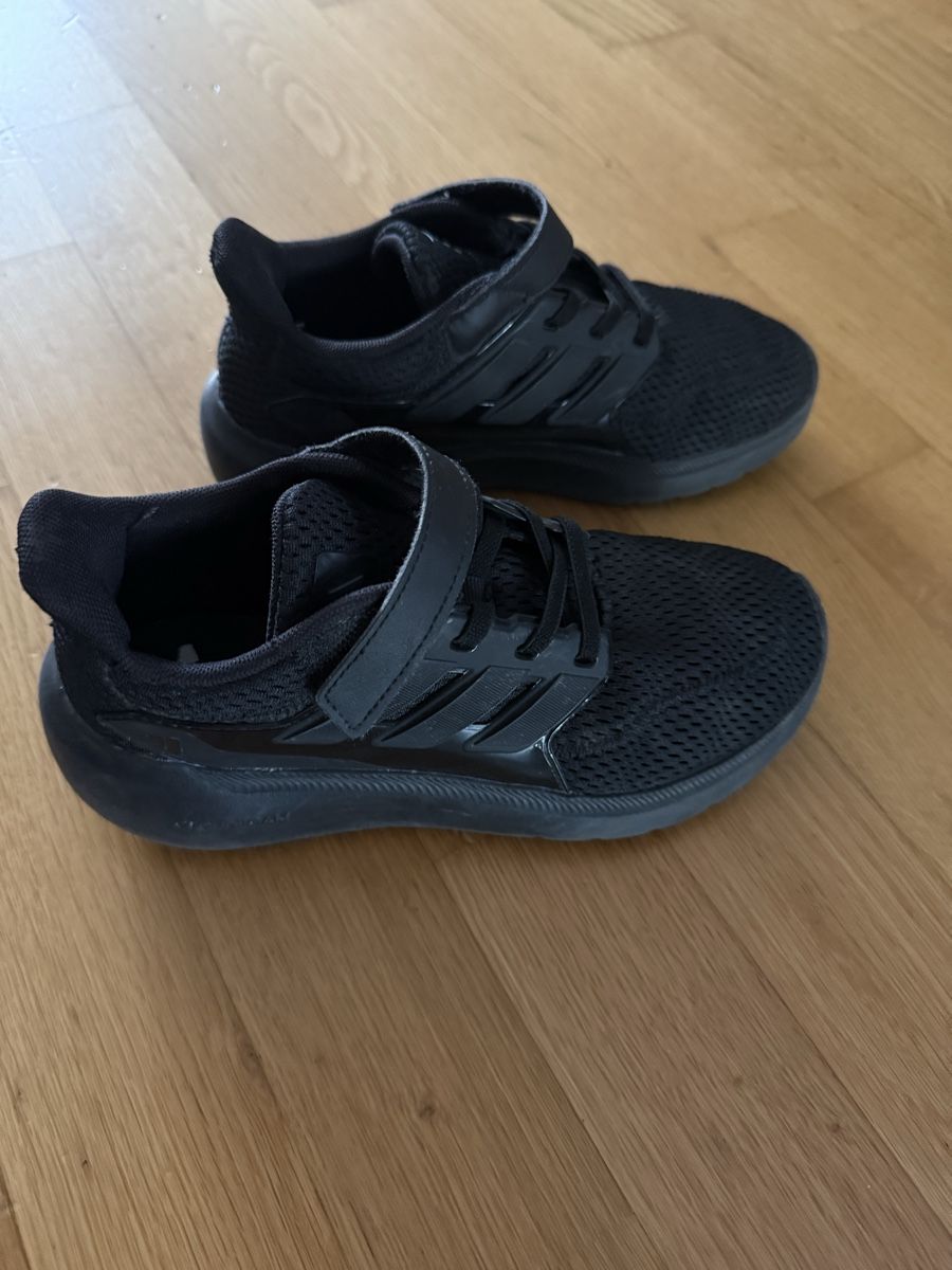 Adidas Scarpe da uomo: Adidas Kinderschuhe  – Usato da Rothrist venduto da Lon28 4