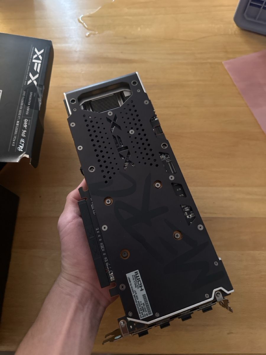 Amd Schede grafiche: Carte graphique XFX RX 6650 XT 8GB Défectueuse  – Difettoso da Blonay venduto da Adrien_Pedro 2