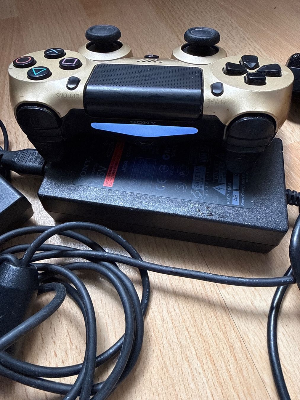 Sony Controller: Lot accessoires PS4 PS2 slim et PSP – Gebraucht aus St imier von sav_bjf9 3