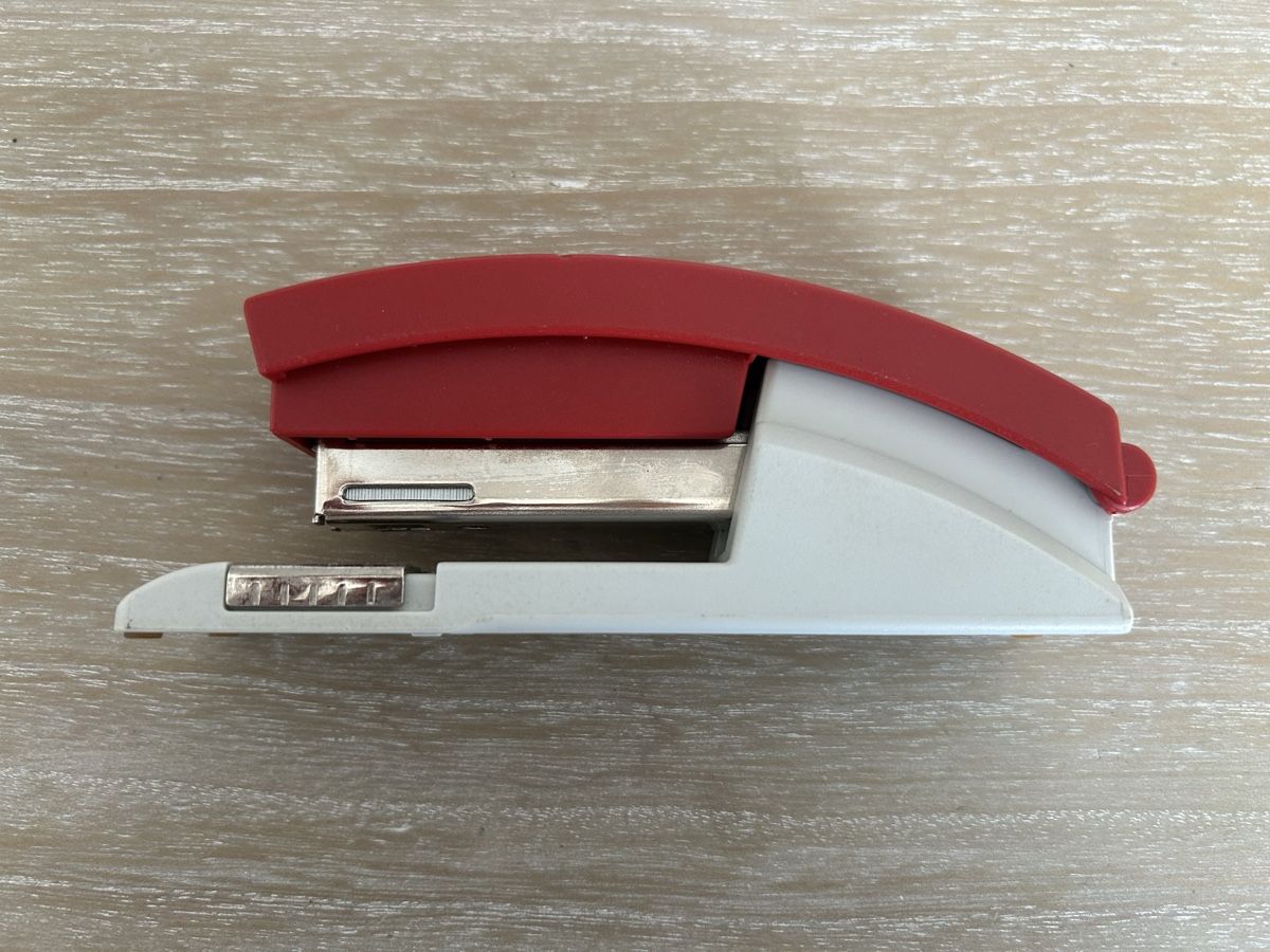 Leitz Alle Werkzeuge: Leitz Heftgerät, Bostich 5500 rot gebraucht – Gebraucht aus Wolhusen von eve_m6cg 1