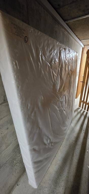 Matratzen: Matratze 180x200 – Neu (gemäss Beschreibung) aus Bern von Saisara