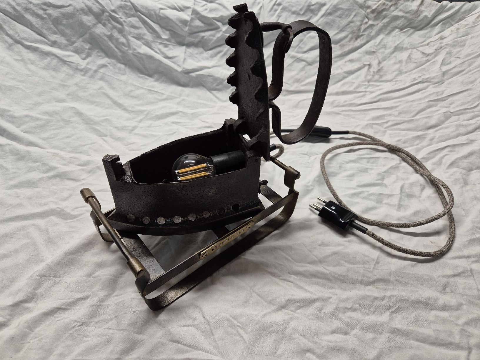 Ferri da stiro: Lampe style industriel V7ARTDESIGN – Usato da Le Locle venduto da CHEGUA 8