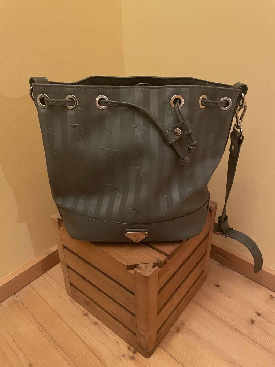 Maison Mollerus Taschen für Damen: Beuteltasche Maison Mollerus grau mit silber  – Gebraucht aus Mollis von cava10