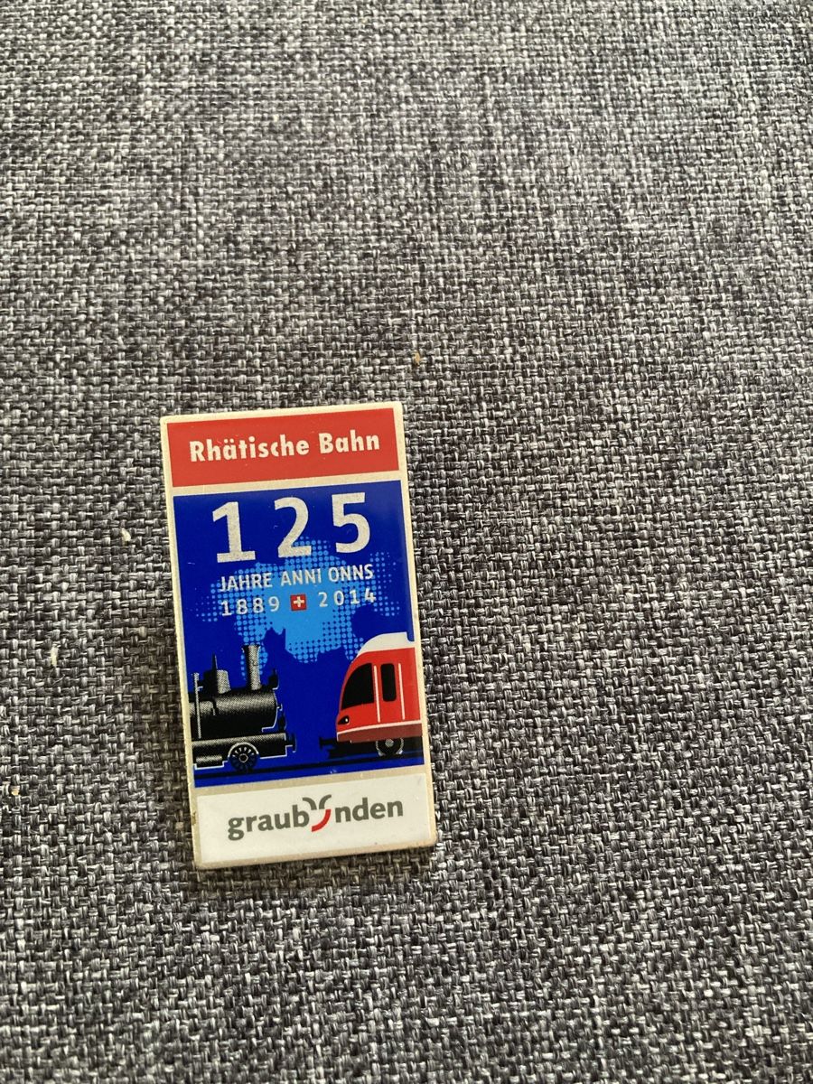 Plaquettes & Badges: RhB Pin – Neuf (Voir description) à Zweisimmen par DieDaDo