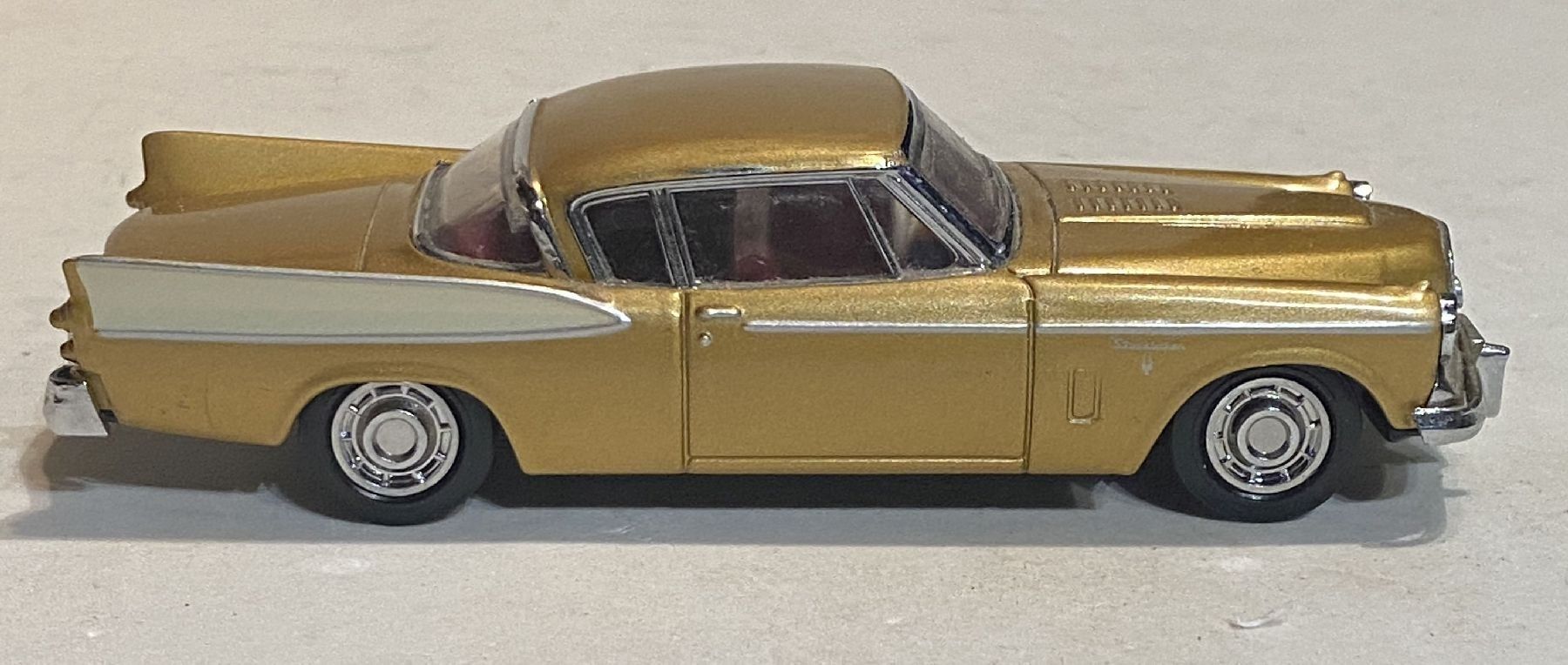 Dinky Toys Modellini d'auto: Matchbox Dinky 26 1958 Studebaker Golden Hawk – Usato da Sonceboz-Sombeval venduto da Decolove 3