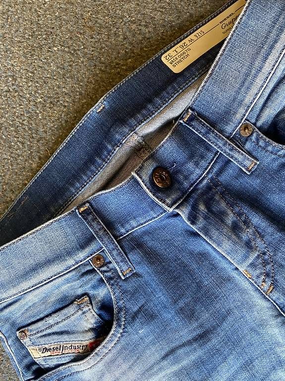 Jeans: Diesel Jeanshose – Usato da St. Gallen venduto da Konstanza 1