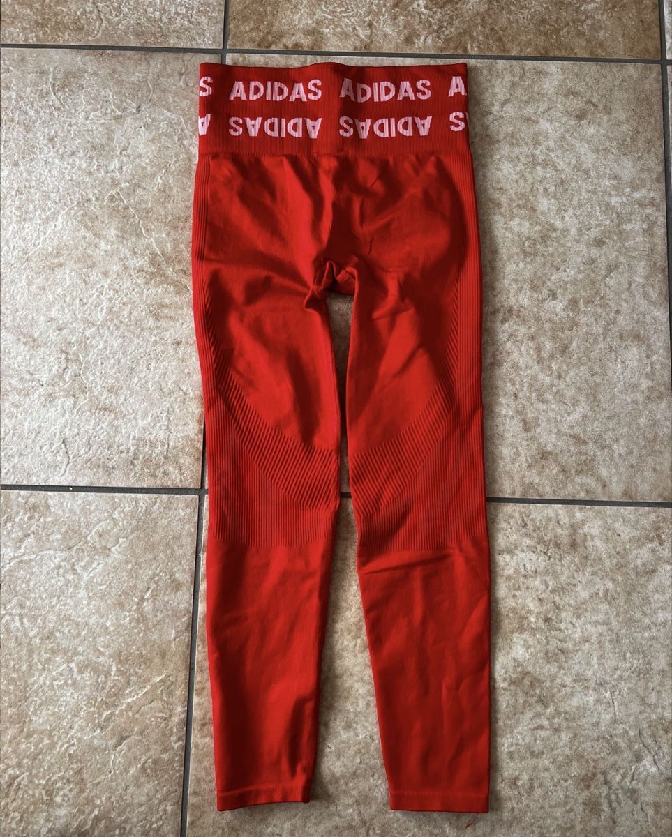 Adidas Leggings: Adidas Sportleggins – Nuovo (secondo la descrizione) da Henau venduto da martina_1998 4