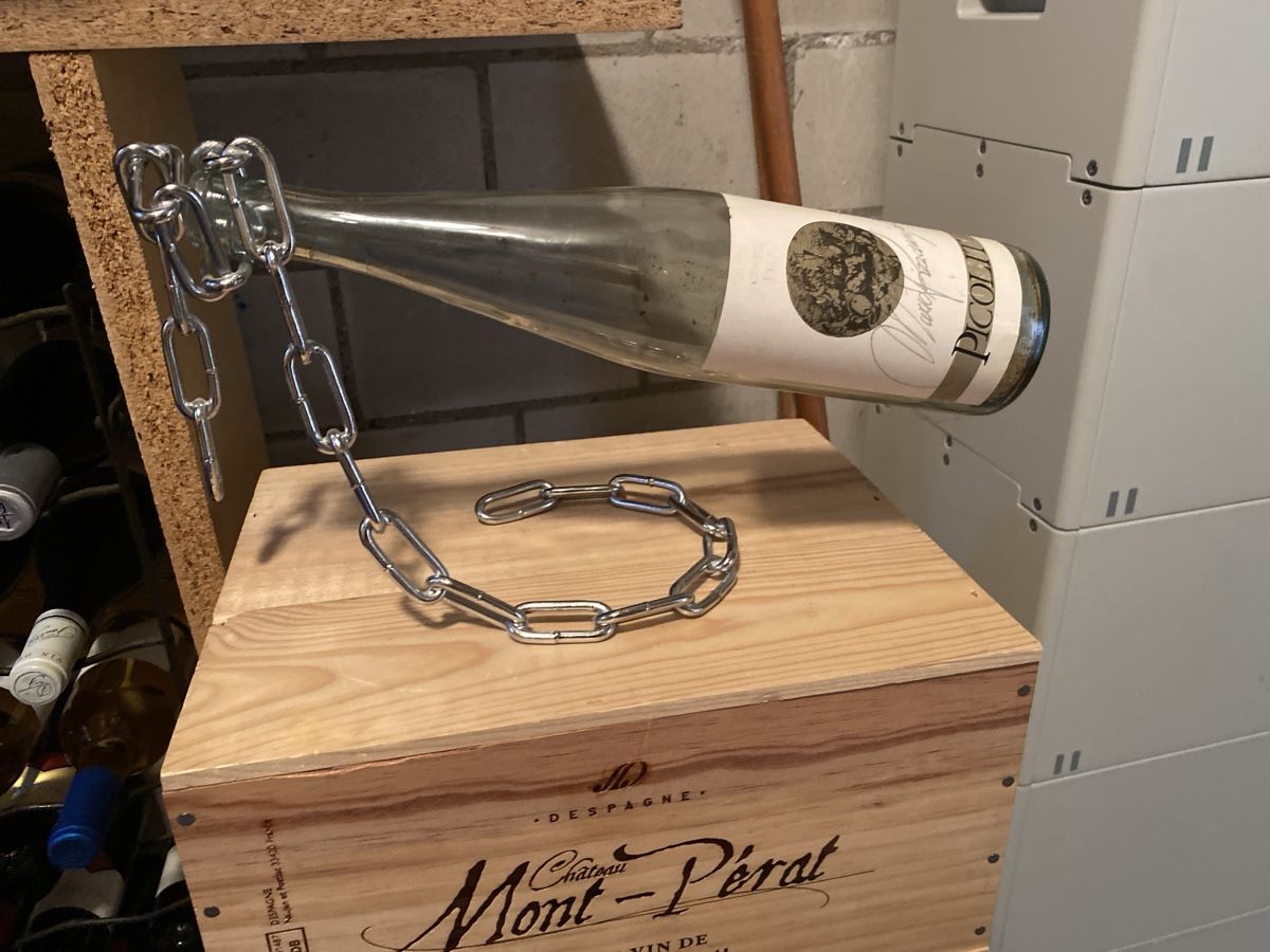 Vins: Flaschenhalter Metall Kette – D'occasion à Oberglatt ZH par mosi1053 1
