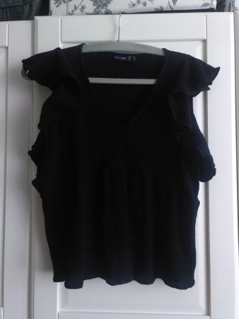Kurzes, Schwarzes Crinkle-Top, perfekt für den Sommer