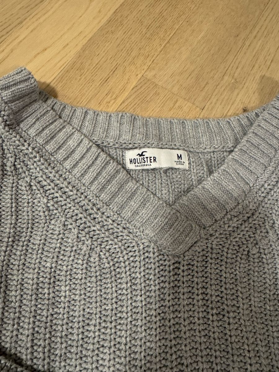 Pulls & Sweat-shirts: Pullover grau  – D'occasion à Pfäffikon ZH par aitm_00 1
