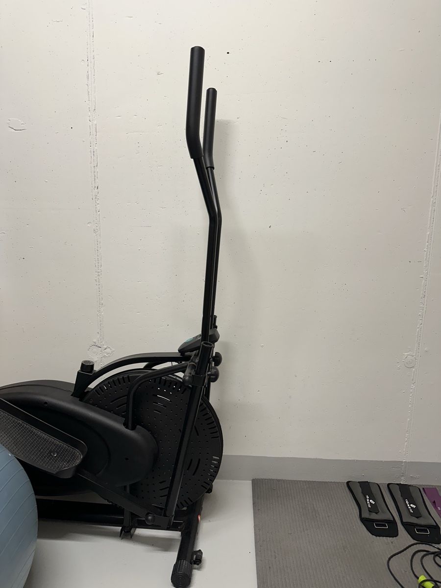 Hometrainer: Elliptical trainer – Usato da Niederuzwil venduto da Carlos_1 1