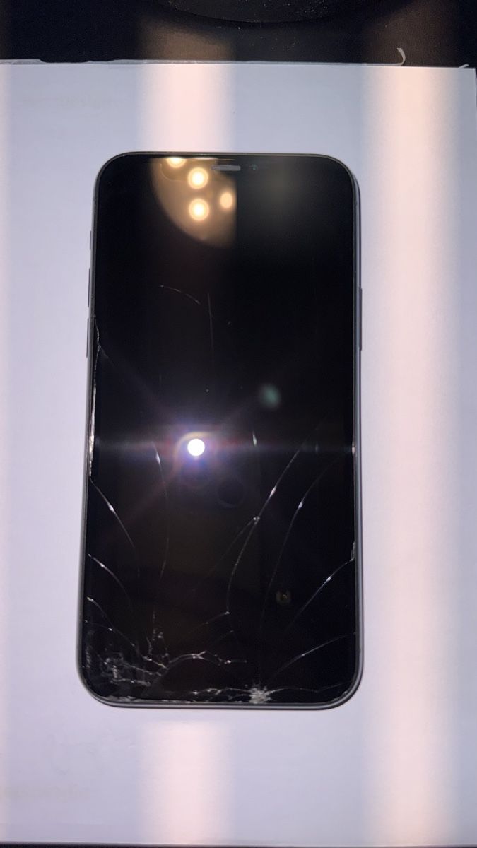 Apple Portables: Iphone 11pro – D'occasion à Bern par liv_f5lq 3