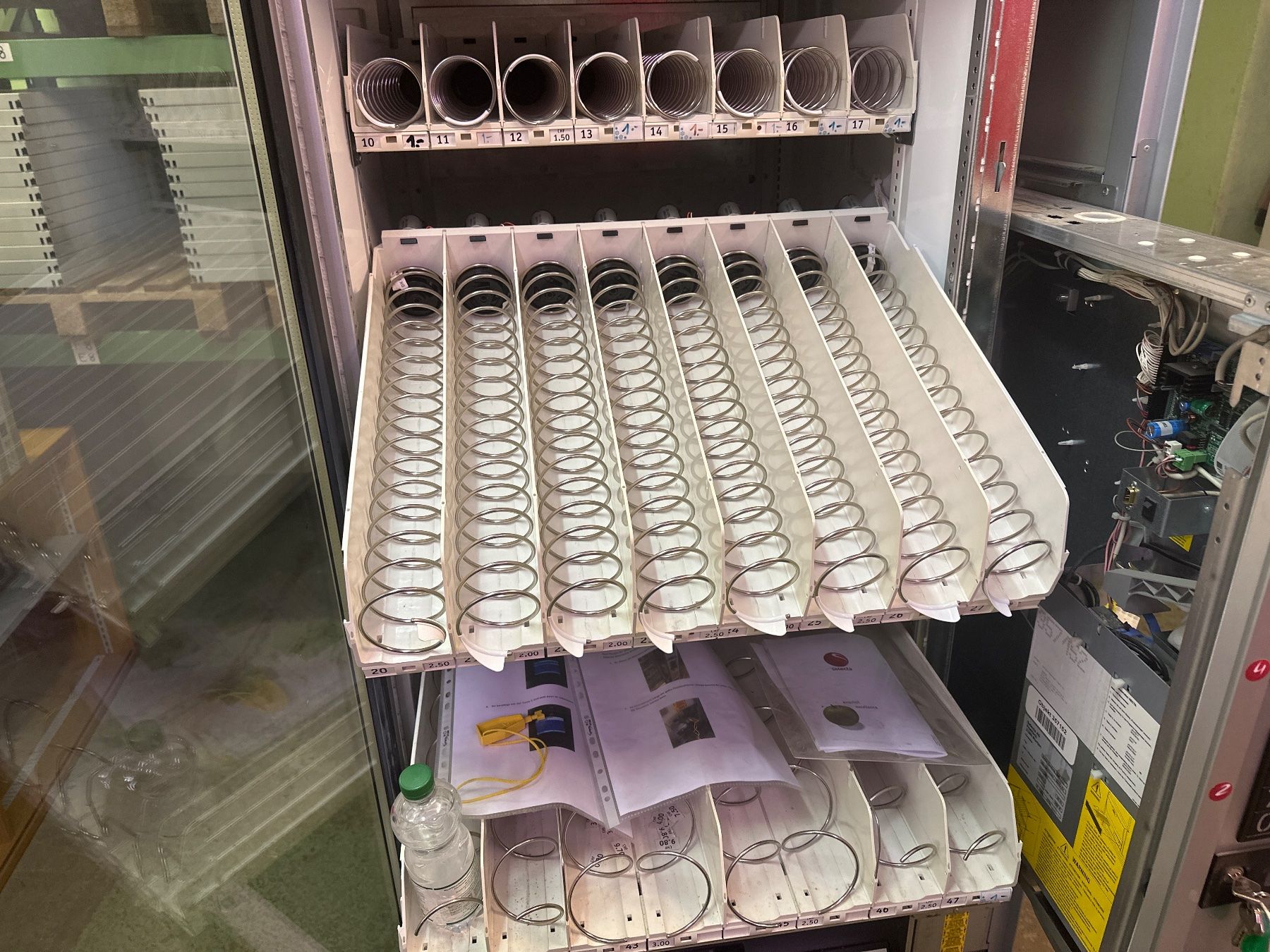 Selecta Altro per Gastronomia & Hotel: Top Snackautomat Warenautomat selecta mit Münzzähler – Usato da Necker venduto da liq24 8