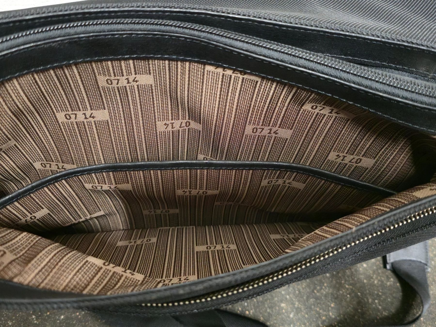 Valigie & Borse: 0714 Messenger Laptop Bag Suisse Design – Nuovo (secondo la descrizione) da Zürich venduto da stylethequeen 2